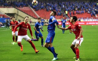 佛罗伦萨客场不敌对手，追赶前四位置