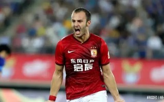 星空体育-意大利绿茵场风云新赛季临近战火重燃