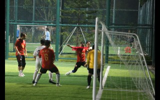 星空体育官网-精彩比赛中球队展现出色球技