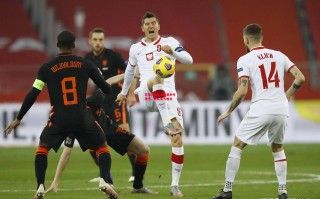 星空体育官网入口-苏格兰威尔士联赛争夺激烈，各队实力相当