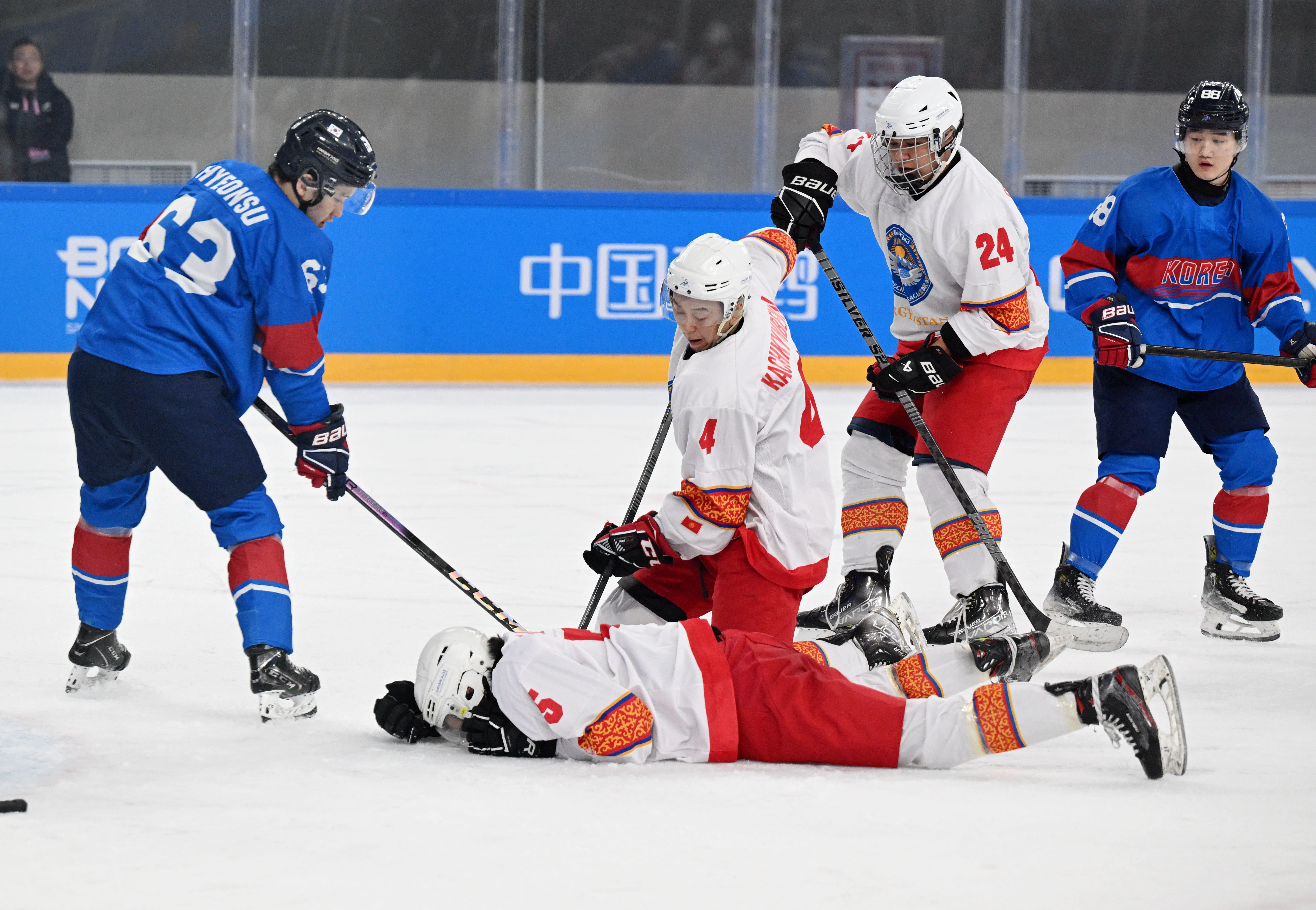 韩国球队在关键比赛中取得重要胜利-第2张图片-星空体育官方网站